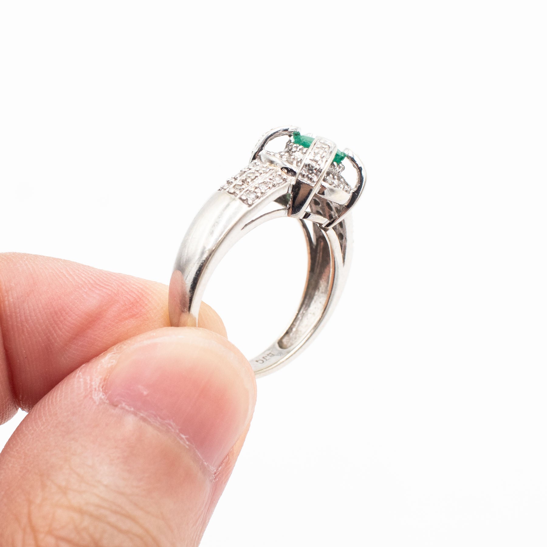 14k White Gold Oval Gemstone & Diamond Pave Ring