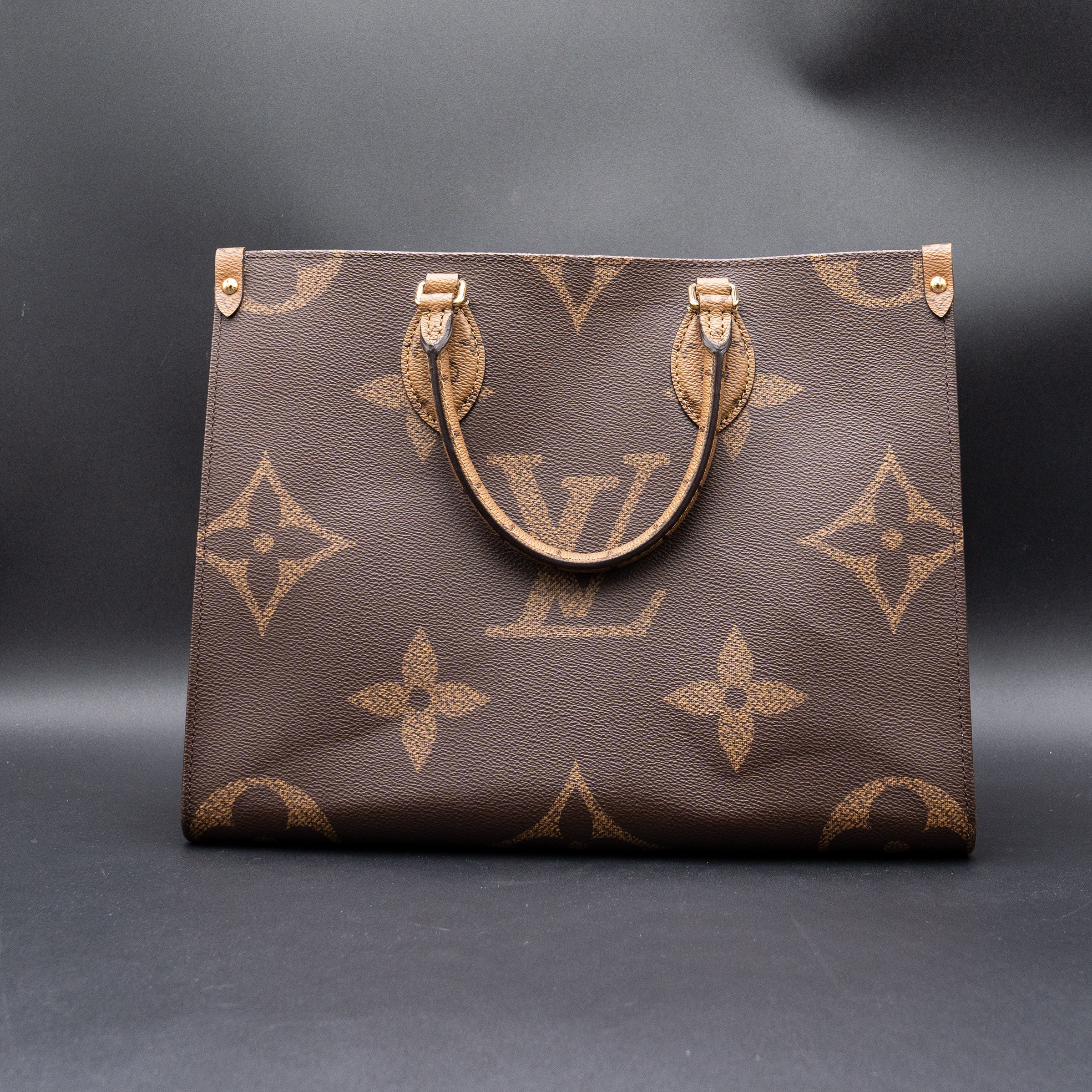 Louis Vuitton On The Go MM Monogram Shoulder Bag