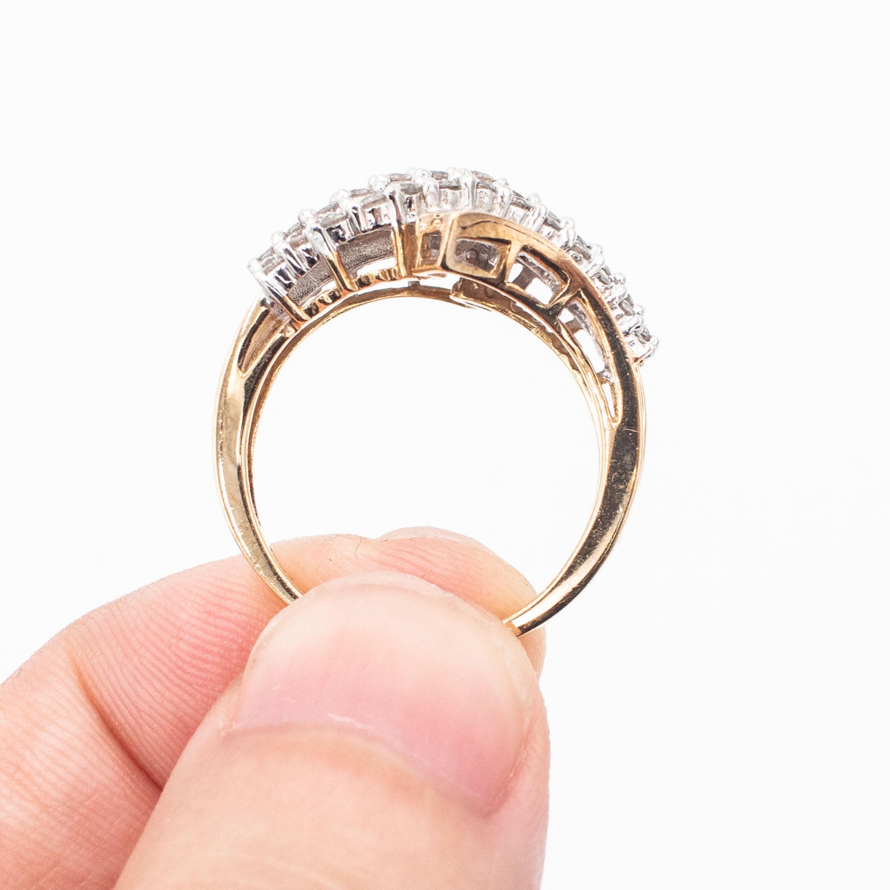 10k Yellow Gold Round Diamond Pave Wave Ring