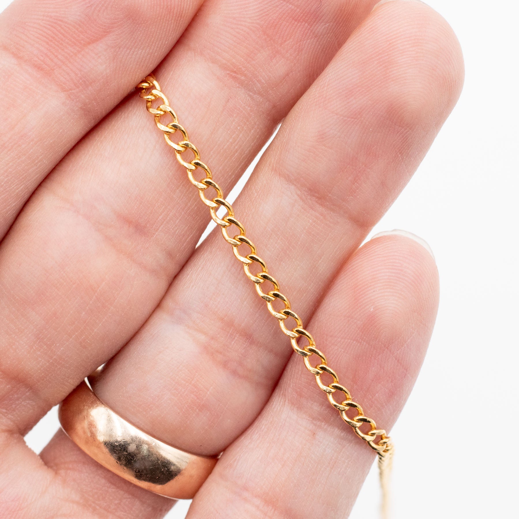 10k Yellow Gold Curved Link Chain Necklace