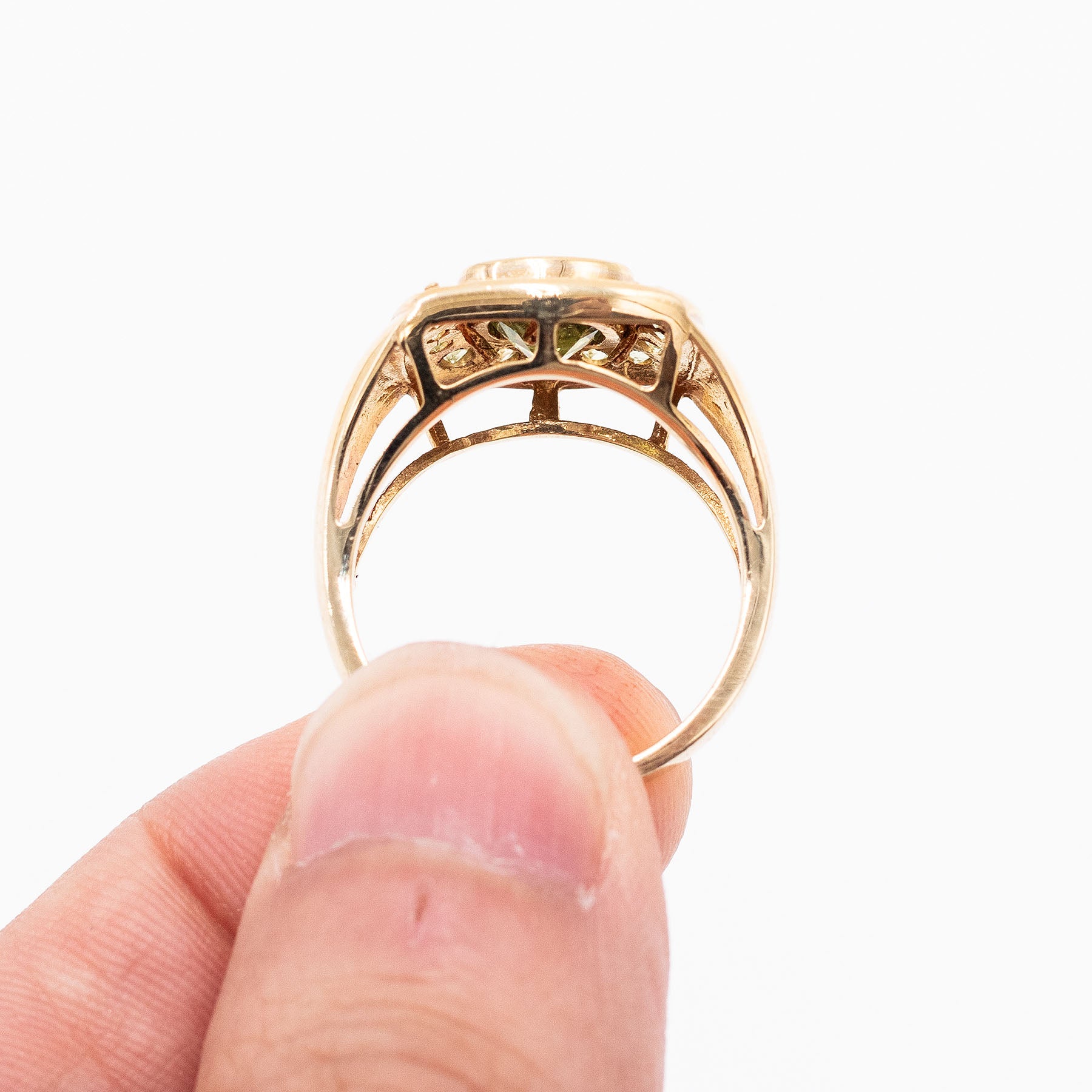 14k Yellow Gold Round Green Gemstone Ring