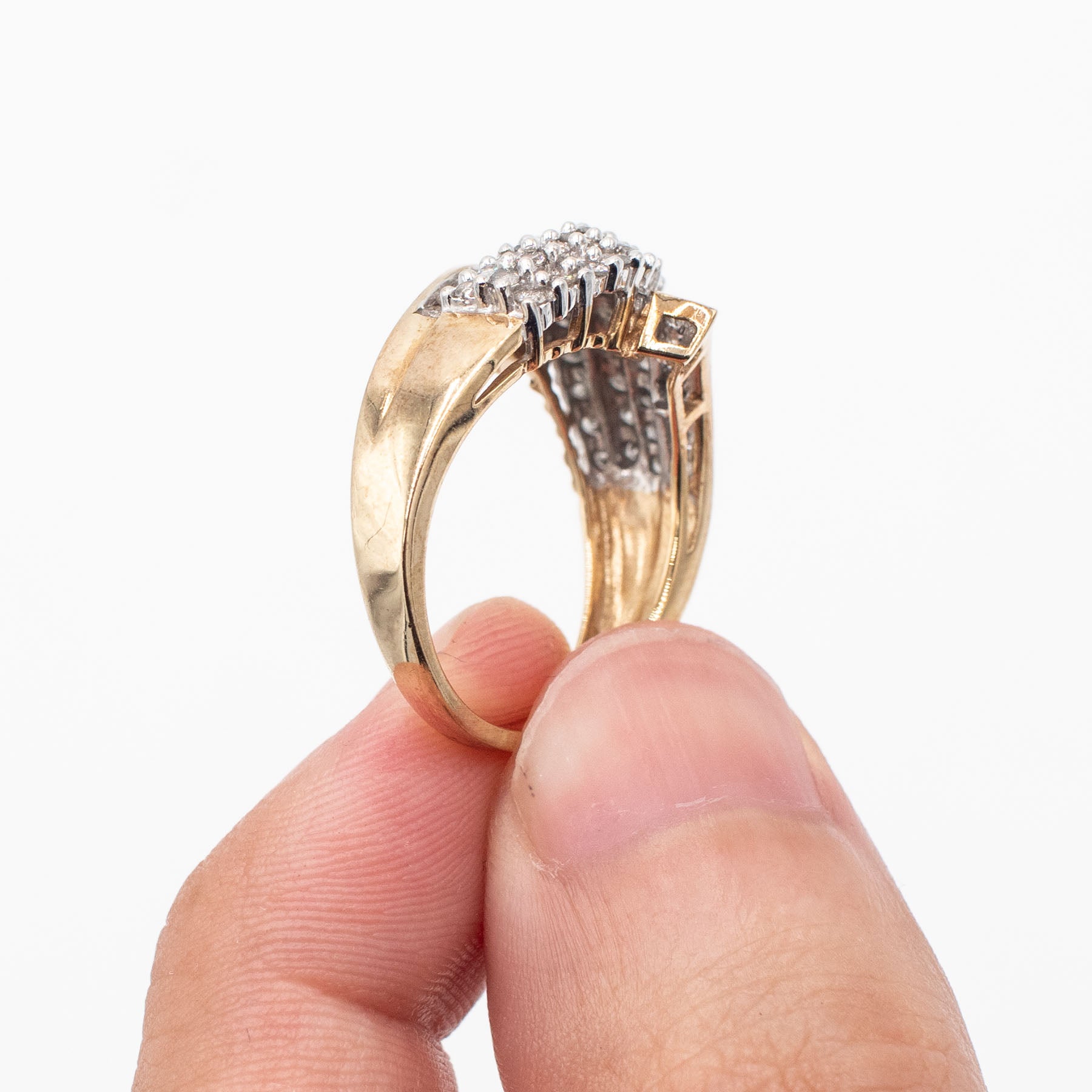 10k Yellow Gold Round Diamond Pave Wave Ring