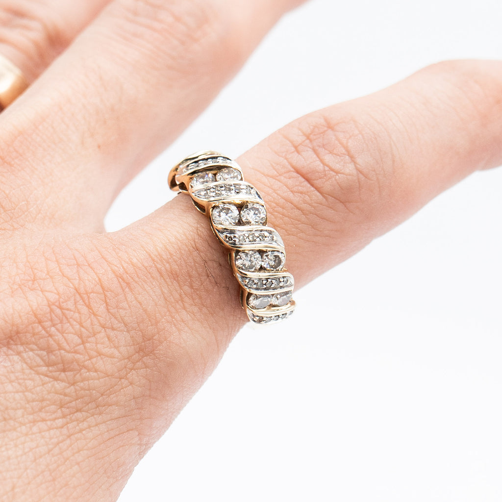 10k Yellow Gold Diamond Spiral Vintage Ring