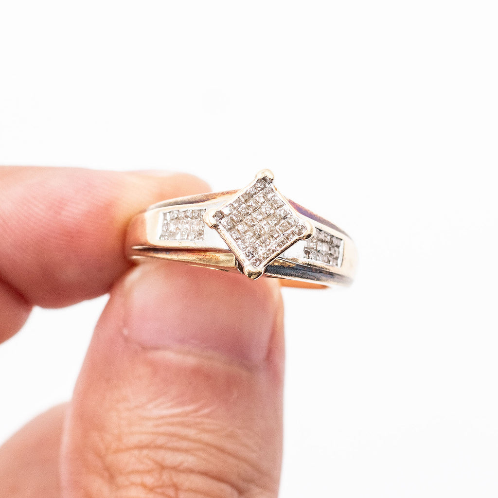 14k Yellow Gold Round Diamond Square Set Ring