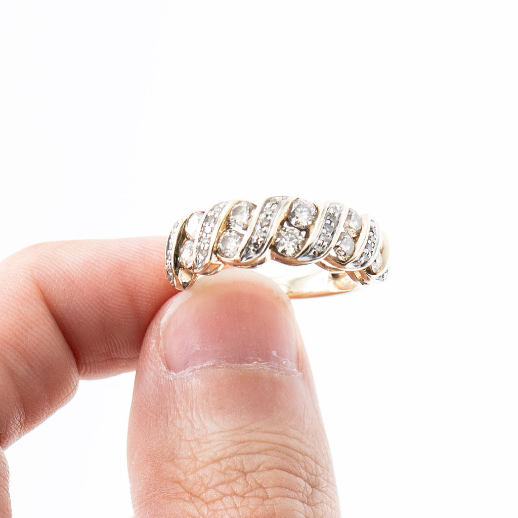 10k Yellow Gold Diamond Spiral Vintage Ring