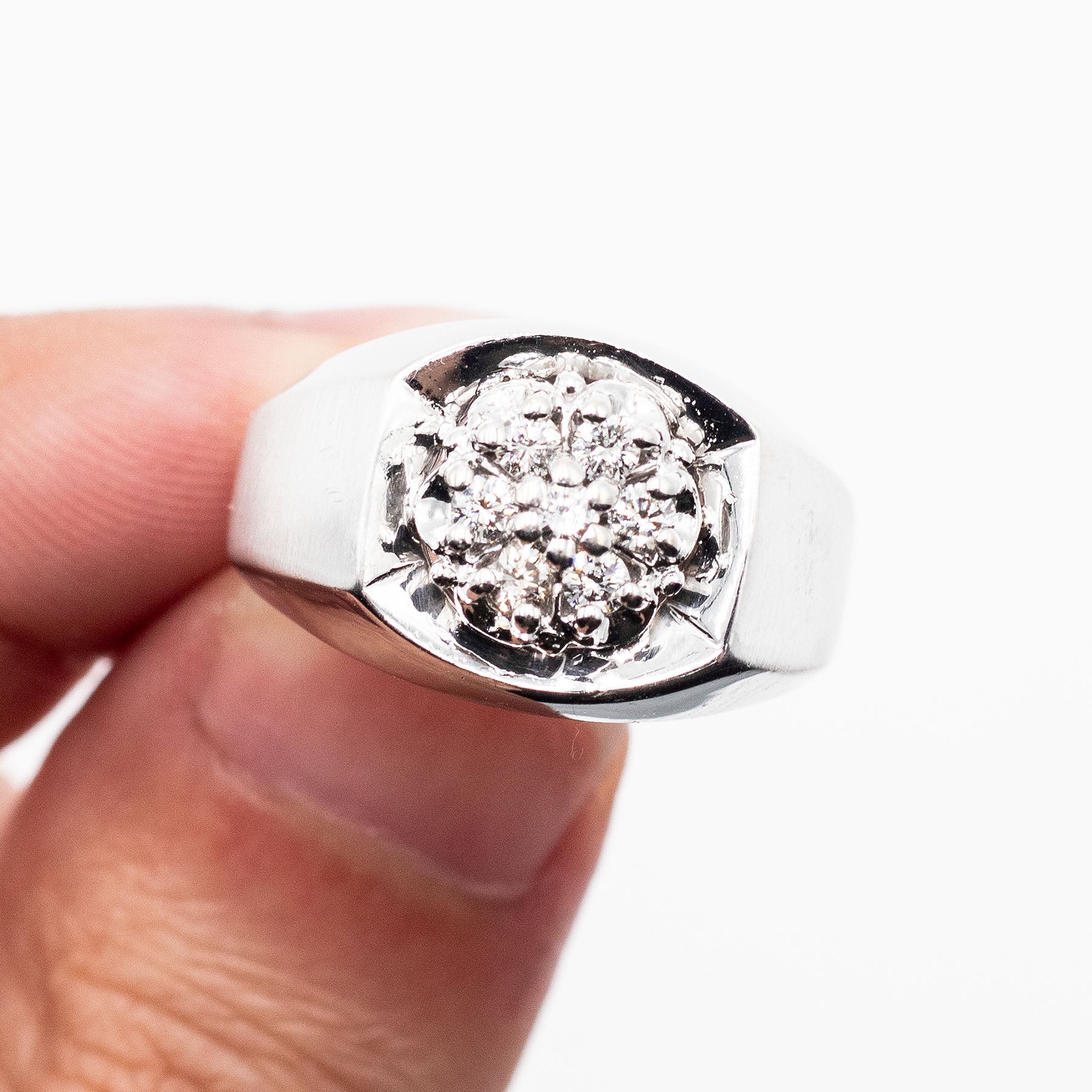 14k White Gold Round Cut Diamond Cluster Wide Ring