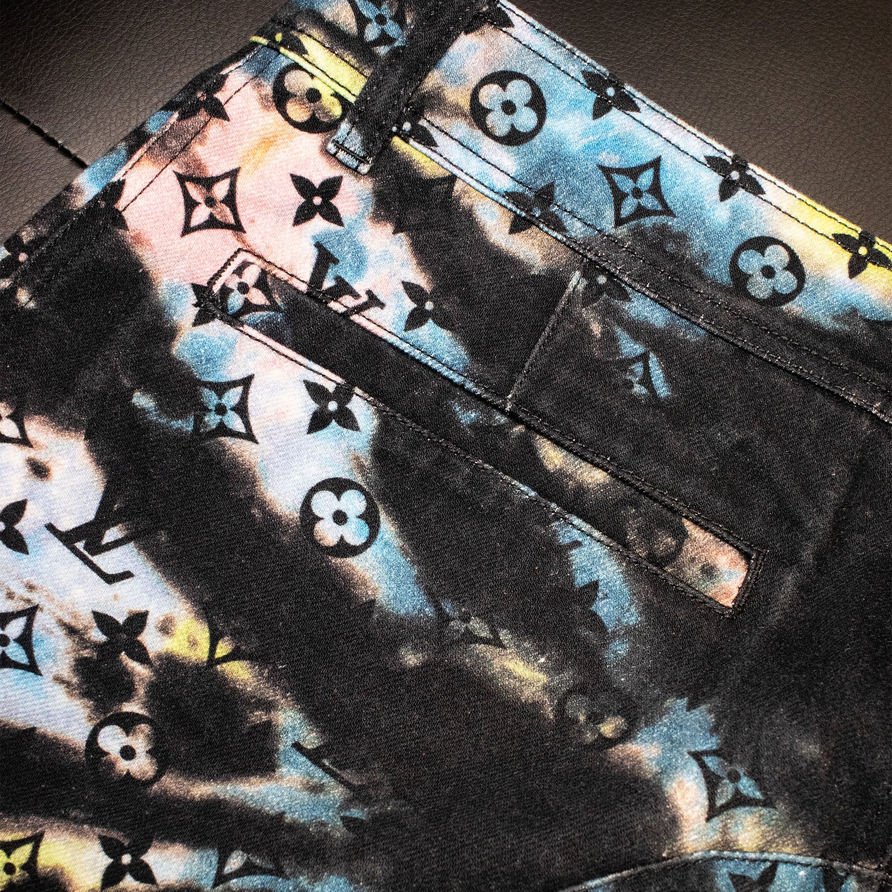 Louis Vuitton Tye Dye Cargo Jeans Size 34