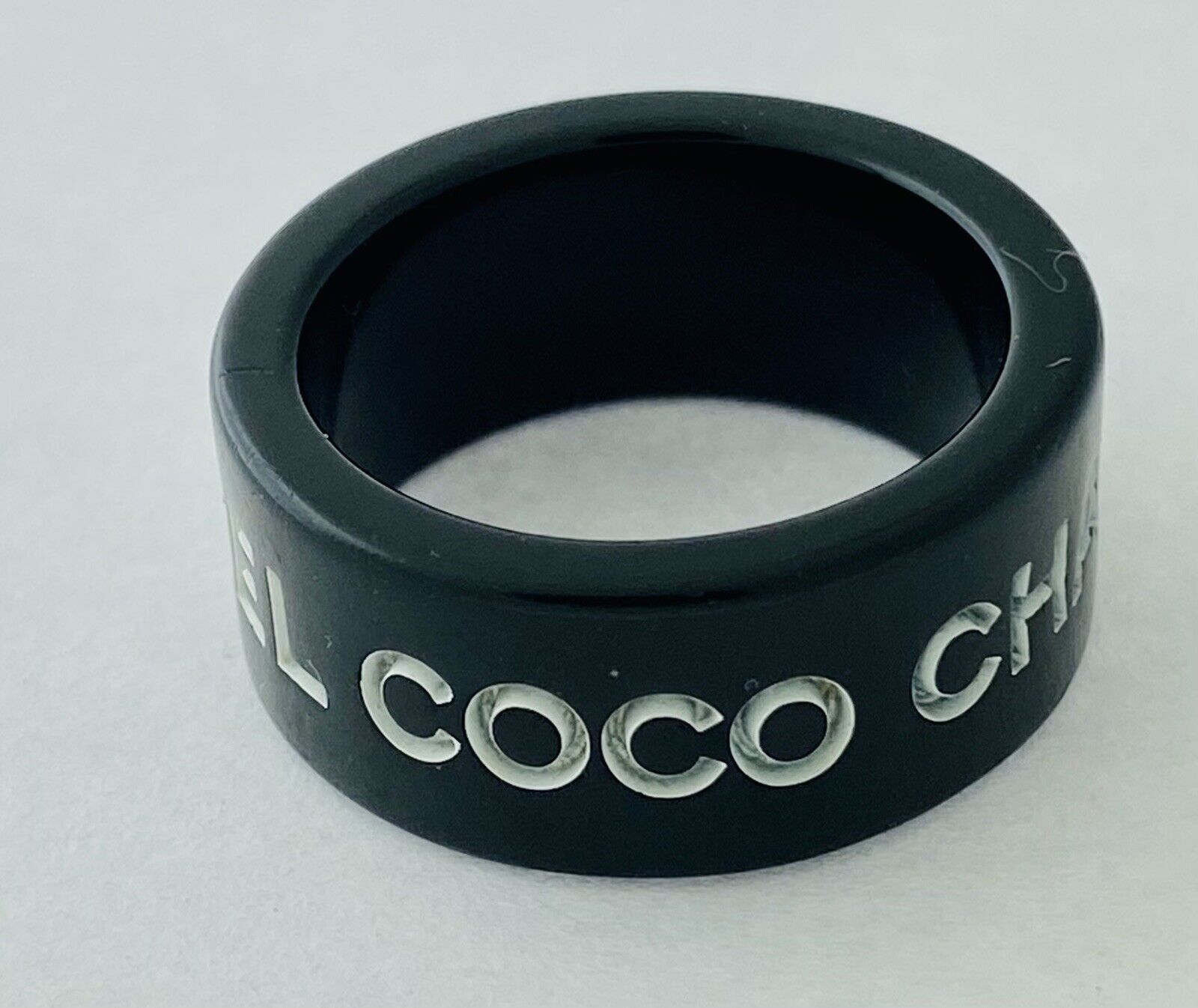 Black plastic bracelet Chanel Black in Plastic - 16732751