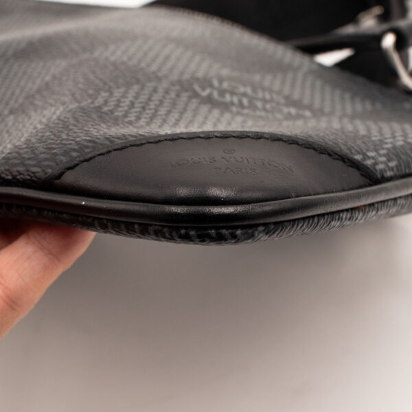 Louis Vuitton Trio Messenger Crossbody Black Handbag - Image 18