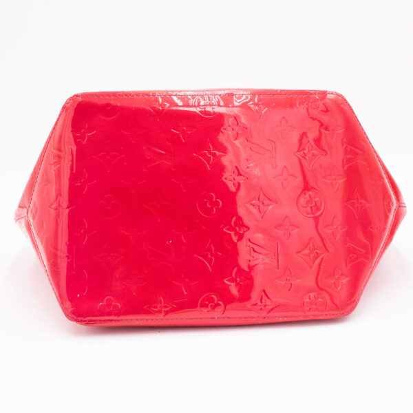 Louis Vuitton Vernis Bellevude Monogram Red Handbag - Image 4