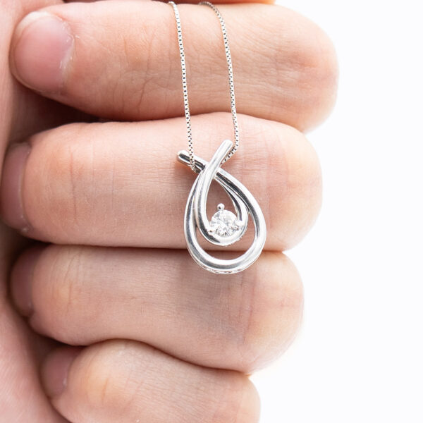 10k White Gold Small Round Diamond Tear Shape Pendant Necklace - Image 4