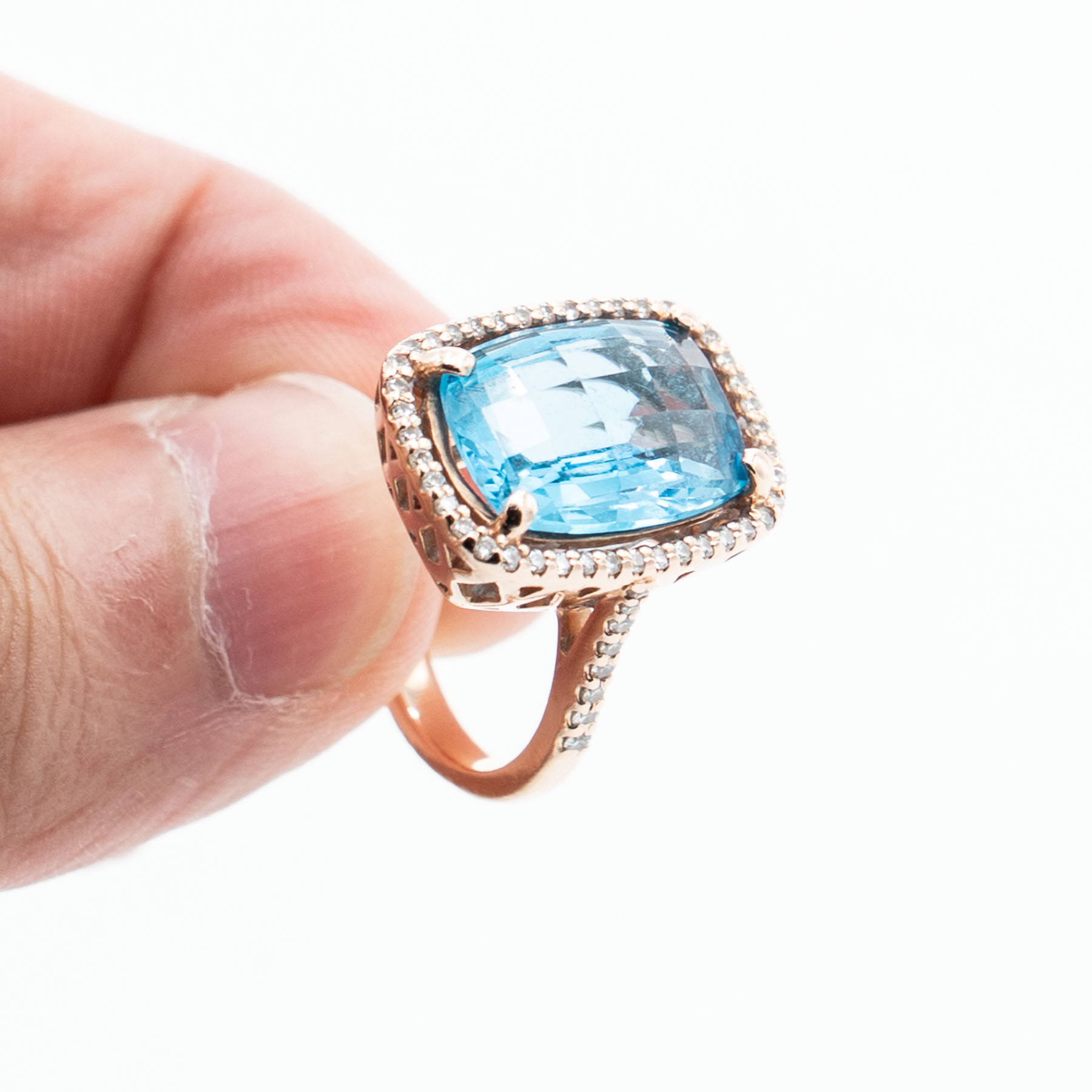 14k Yellow Gold Blue Center Stone Diamond Halo Ring - Image 2