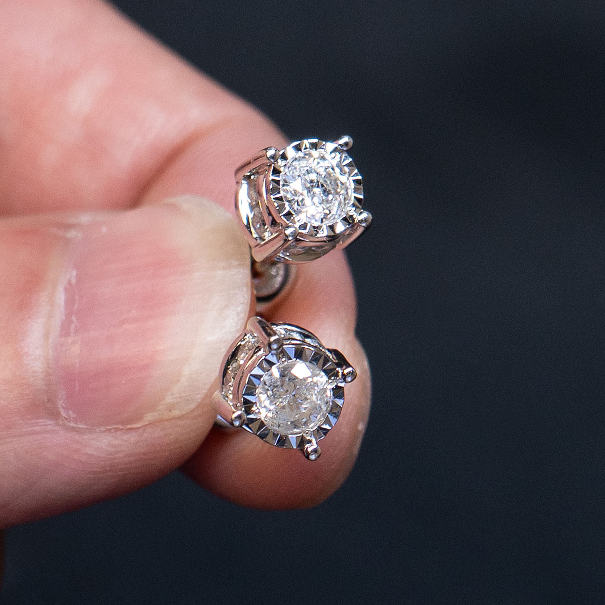 14k White Gold Diamond Stud Earrings - Image 5
