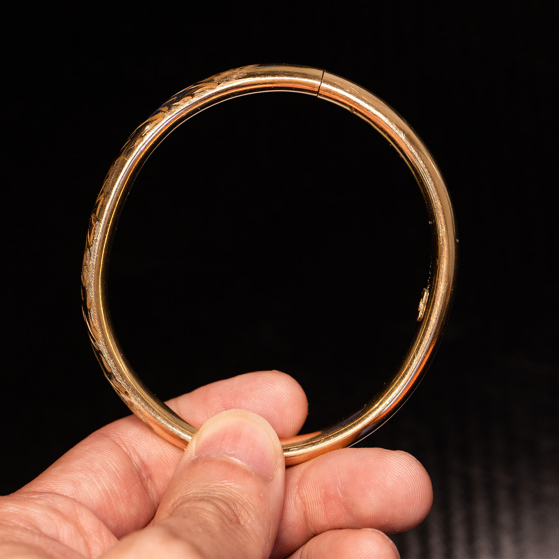 10k Yellow Gold Vintage Bangle Bracelet - Image 5