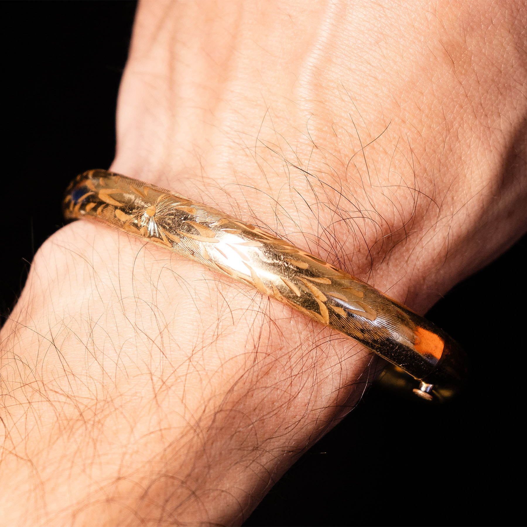 10k Yellow Gold Vintage Bangle Bracelet - Image 2